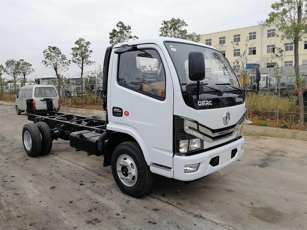 東風小多利卡（3308，玉柴140）國六  內飾照片圖